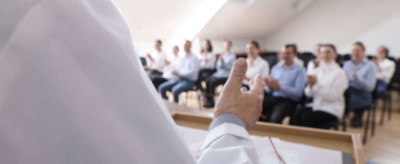 2261976165_huge压缩 2.jpeg